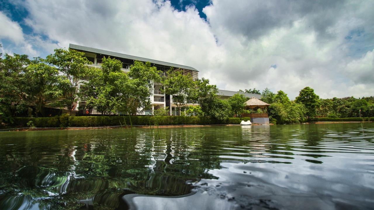 Kohinoor Hotell Alwaye Exteriör bild