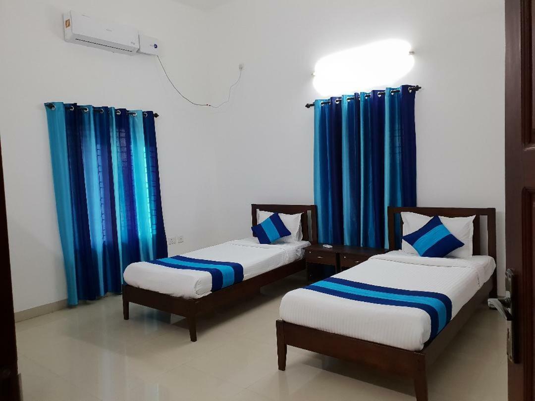 Kohinoor Hotell Alwaye Exteriör bild
