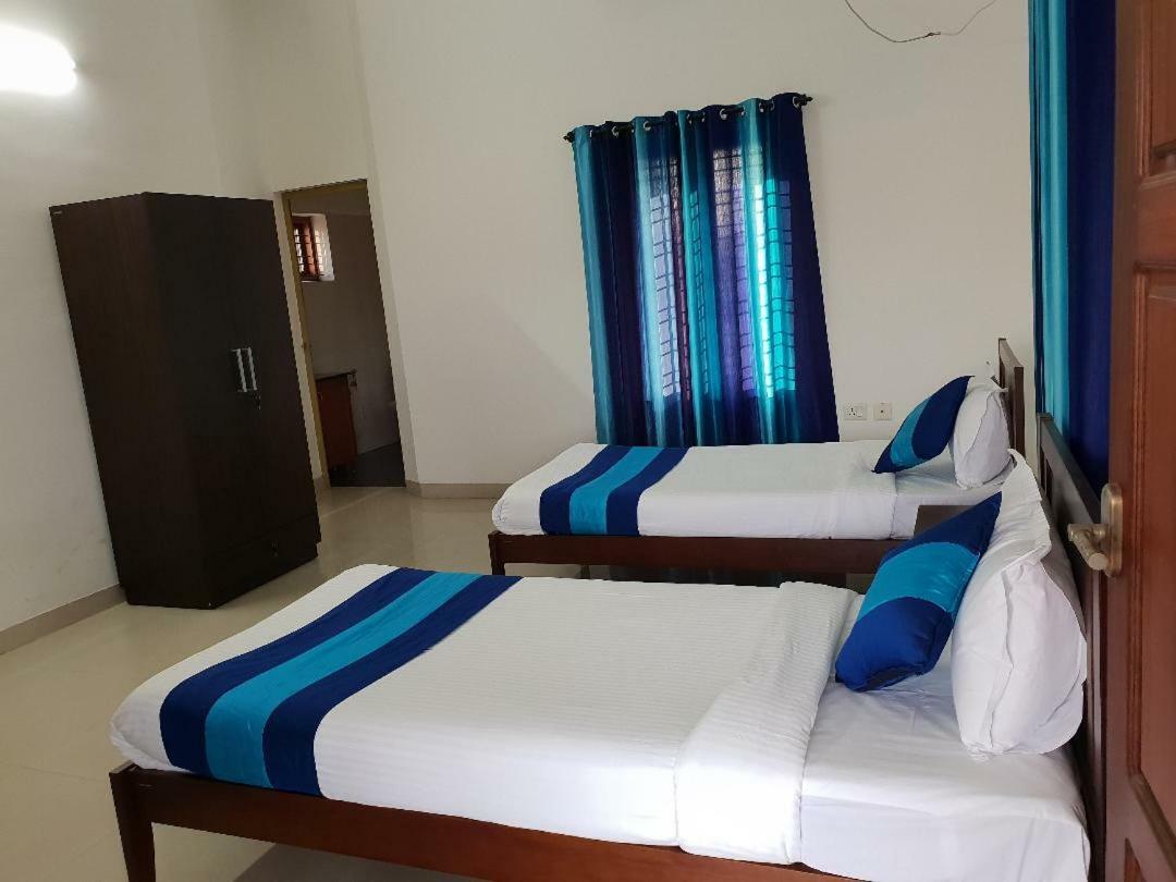 Kohinoor Hotell Alwaye Exteriör bild